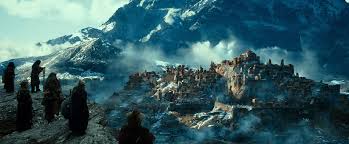 The Dwarves look upon the ruins of Erebor in The Hobbit: The Desolation of Smaug