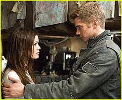 Rachel Bilson and Heyden Christensen in Jumper
